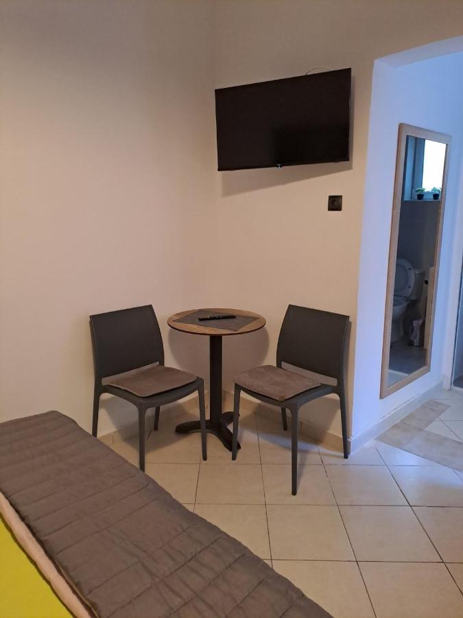 Apartment Anafis Cozi *